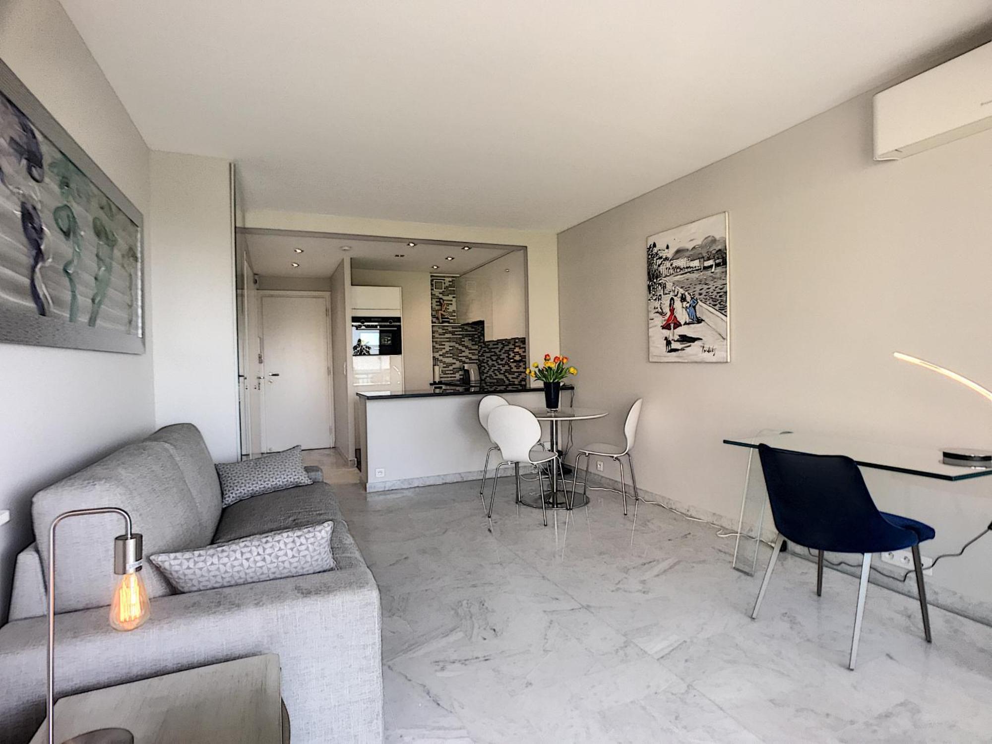 Appartement Beau A 2 Pas Des Plages Du Midi 246l Berv Cannes